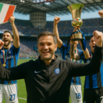 alt_text: Inter raih Scudetto ganda; Chivu beri peringatan penting pada pemain dan penggemar.