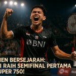"alt_text": "Alwi Farhan bersiap menatap peluang di turnamen bulu tangkis Singapore Open."
